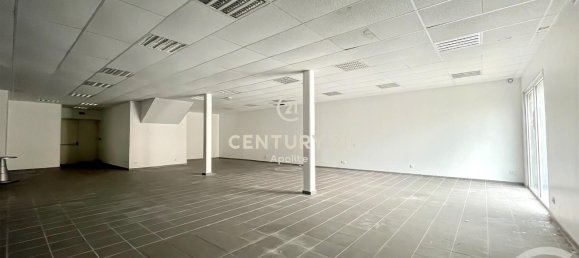 Gewerbliche Immobilie in Auchel, France 230m², Nr. 94925 9