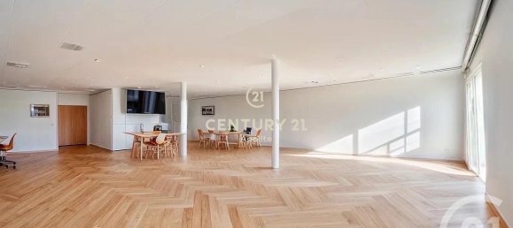 Gewerbliche Immobilie in Auchel, France 230m², Nr. 94925 7