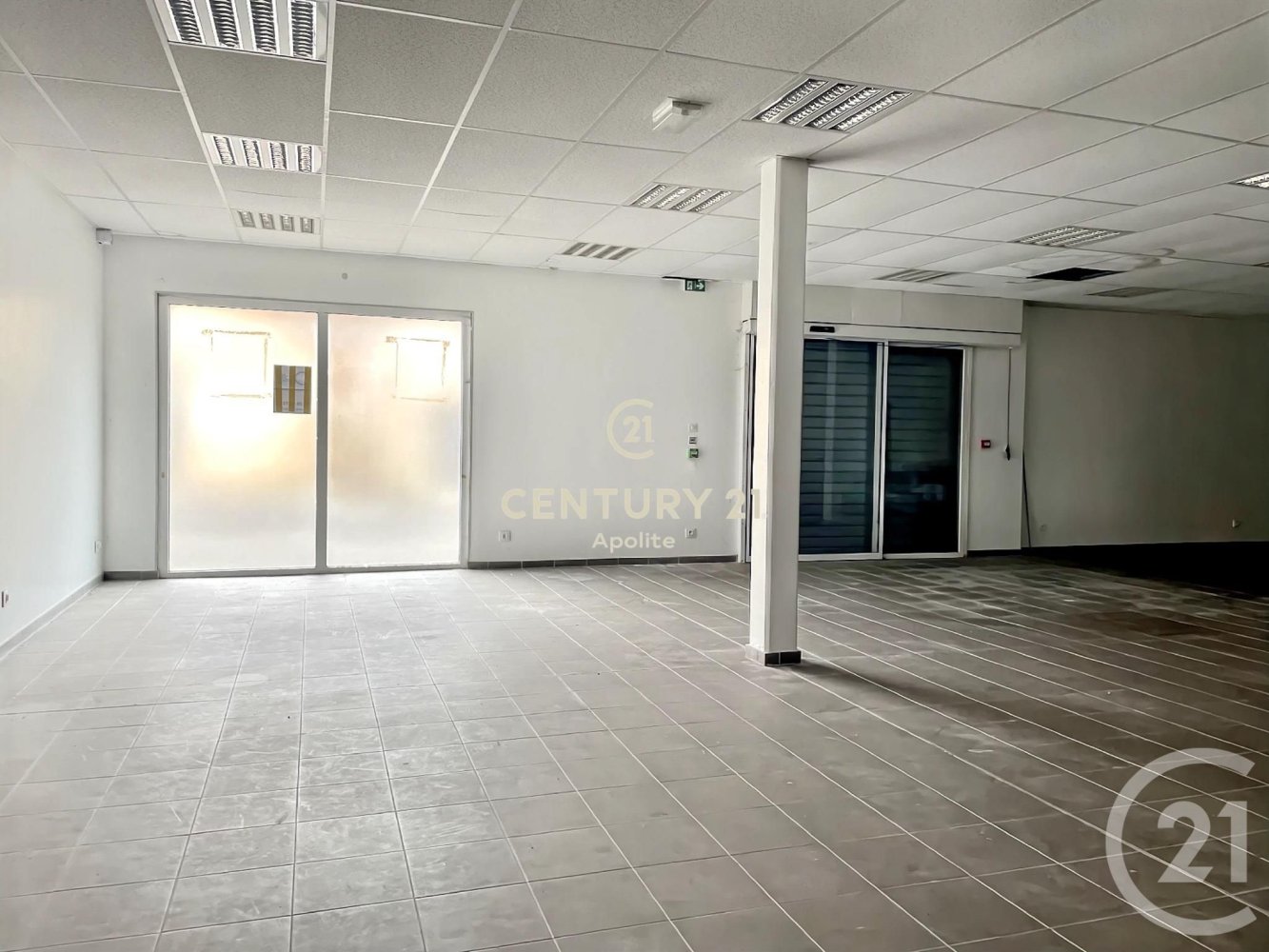 Gewerbliche Immobilie in Auchel, France 230m², Nr. 94925