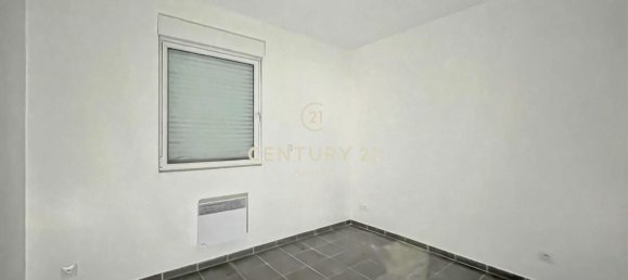 Gewerbliche Immobilie in Auchel, France 230m², Nr. 94925 4