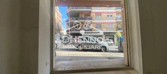 55m² Commercial property in Rome, Italy No. 156886 5
