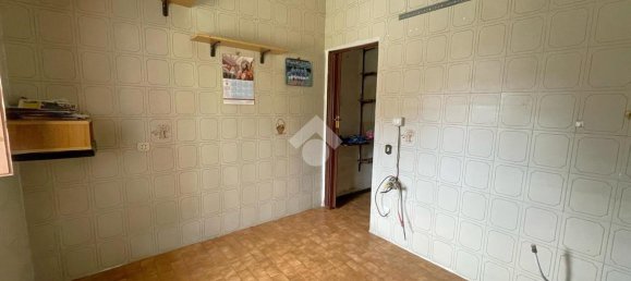 2-Zimmer Wohnung in Portici, Italy, Nr. 13194 7