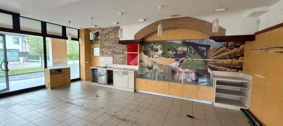 115m² Commercial property in Campodoro, Italy No. 264673 22