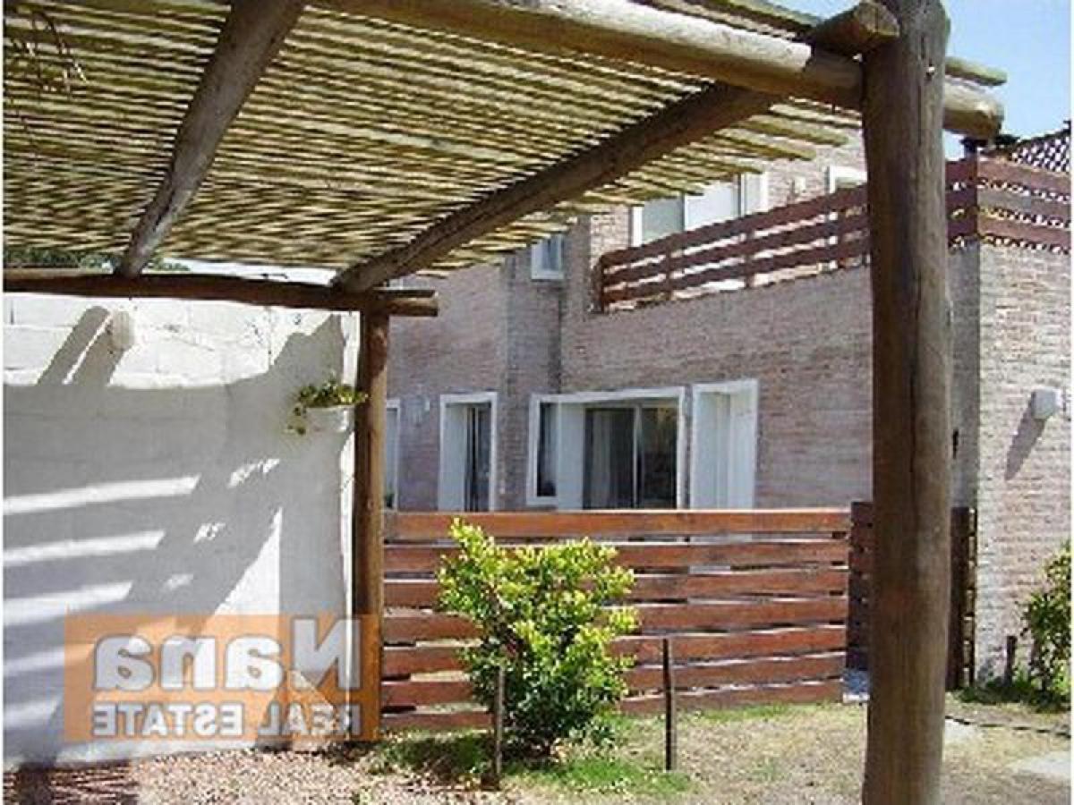 3 bedrooms House in Maldonado, Uruguay No. 9538