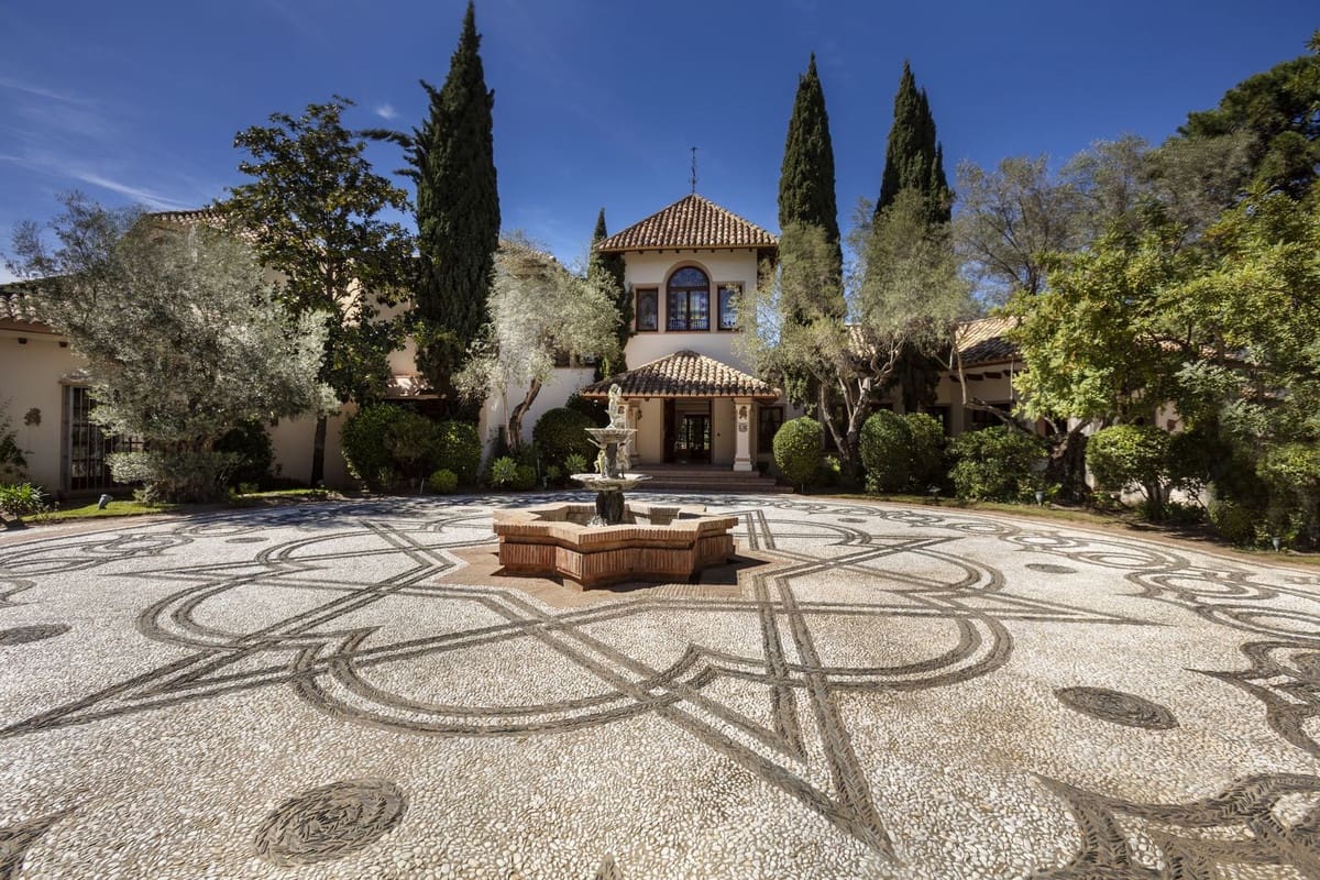 8 غرف نوم منزل في Malaga, Spain رقم 252560