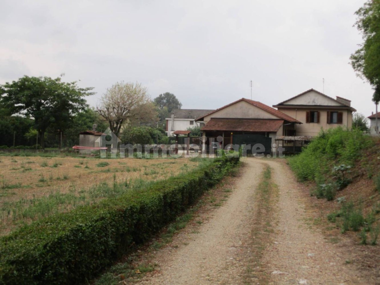 4 Schlafzimmer Villa in La Loggia, Italy, Nr. 335430