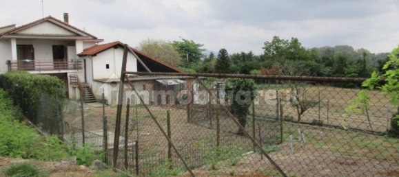 4 Schlafzimmer Villa in La Loggia, Italy, Nr. 335430 49