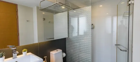 Apartamento com 1 quarto em condomínio em Khlong Toei, Thailand N.º 58251 10