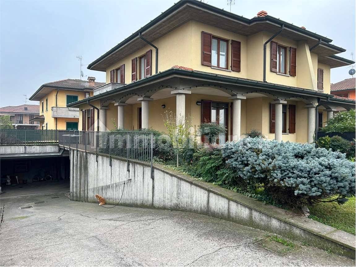 3 غرف نوم فيلا في Calcio, Italy رقم 91096