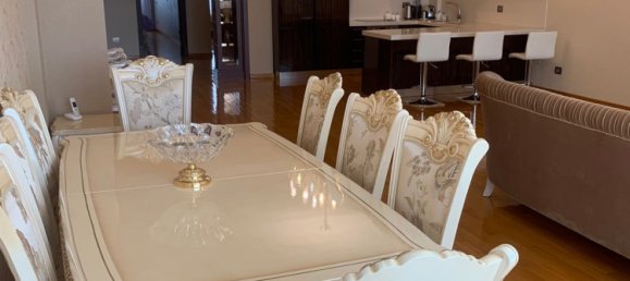 3 bedrooms Apartment in Yasamal, Azerbaijan No. 2070 3