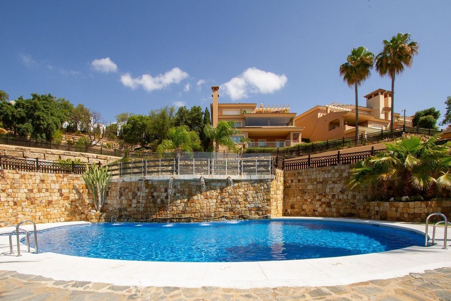 3 bedrooms Penthouse in Ojen, Spain No. 47745