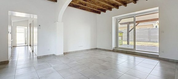 Casa de 3 dormitorios en Lignan-de-Bordeaux, France No. 335487 3