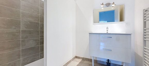 Casa de 3 dormitorios en Lignan-de-Bordeaux, France No. 335487 10