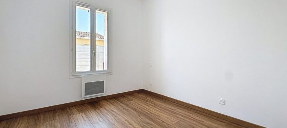 Casa de 3 dormitorios en Lignan-de-Bordeaux, France No. 335487 9