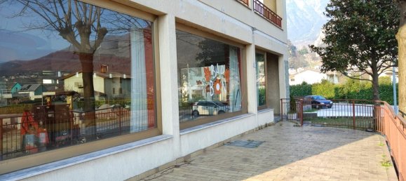 263m² Commercial property in Udine, Italy No. 13528 6