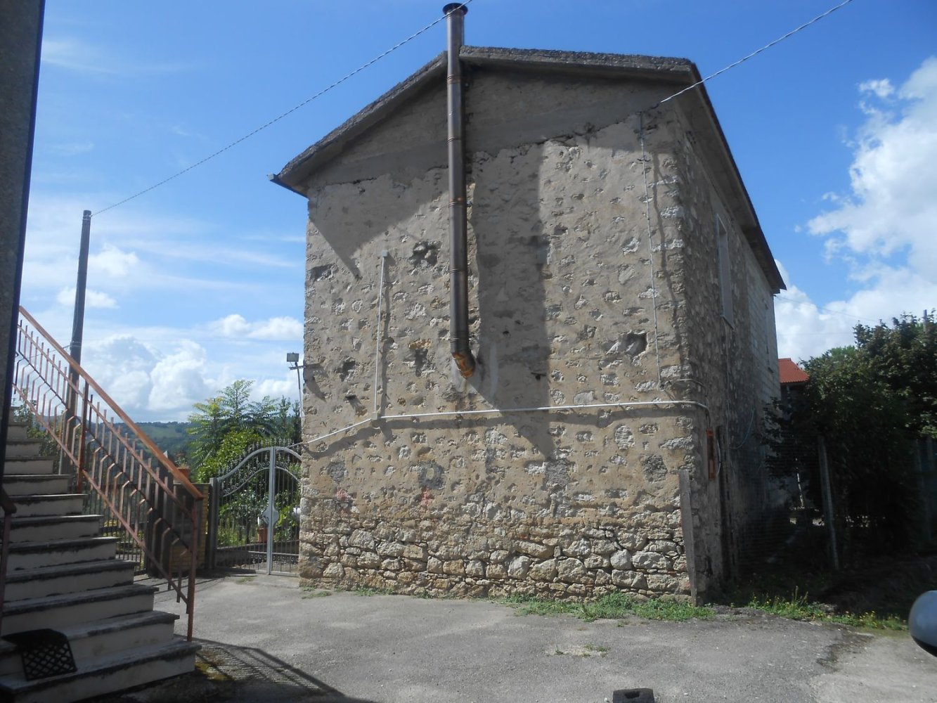 4 bedrooms House in Montemiletto, Italy No. 344293