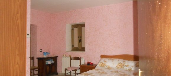 4 bedrooms House in Montemiletto, Italy No. 344293 16