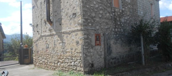 4 bedrooms House in Montemiletto, Italy No. 344293 2