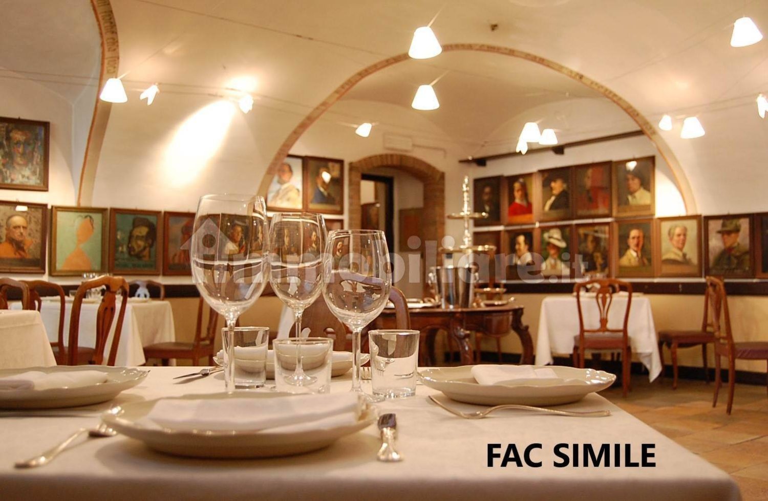 2-Zimmer Gewerbliche Immobilie in Campi Bisenzio, Italy, Nr. 12054