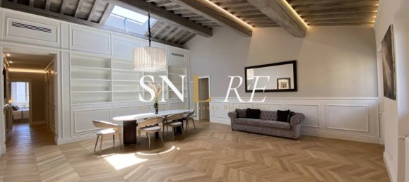 3 bedrooms Penthouse in Florence, Italy No. 310339 2