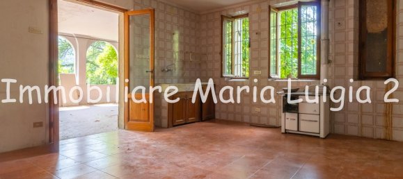 7 rooms House in Terenzo, Italy No. 294300 9