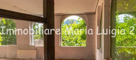7 rooms House in Terenzo, Italy No. 294300 16