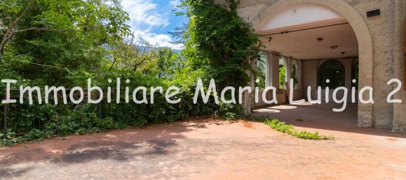 7 rooms House in Terenzo, Italy No. 294300 3