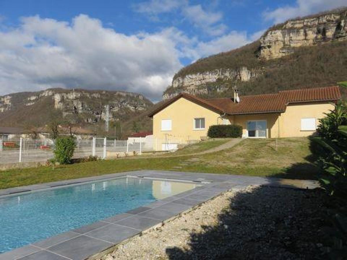 Дом с 5 спальнями в Брьор, Франция № 26407