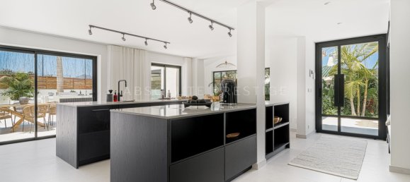 Villa de 7 dormitorios en Marbella, Spain No. 71340 24