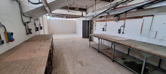 240m² Warehouse in Pontassieve, Italy No. 376370 13