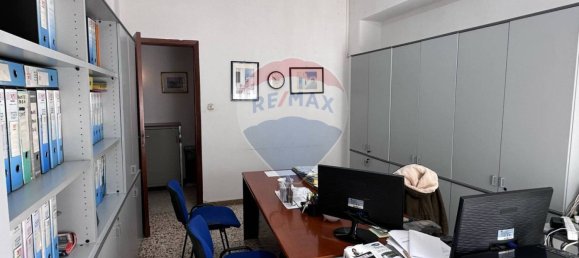 3 bedrooms Apartment in Catania, Italy No. 137211 3