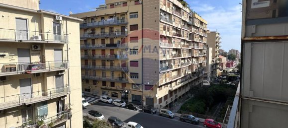 3 bedrooms Apartment in Catania, Italy No. 137211 22