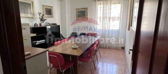 3 bedrooms Apartment in Catania, Italy No. 137211 9