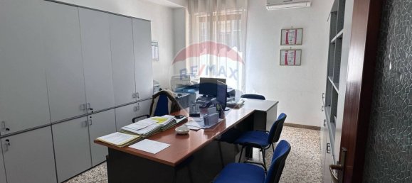 3 bedrooms Apartment in Catania, Italy No. 137211 4