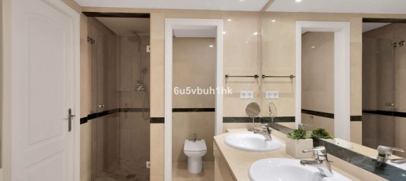 Apartamento de 3 dormitorios en Marbella, Spain No. 138934 22
