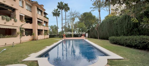 Apartamento de 3 dormitorios en Marbella, Spain No. 138934 4