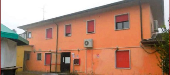 5 rooms Apartment in Casaleone, Italy No. 211138 3