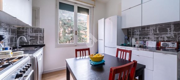 3 rooms Apartment in Reggio Emilia, Italy No. 5620 11