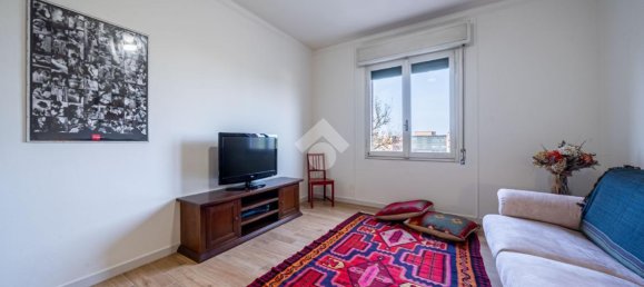 3 rooms Apartment in Reggio Emilia, Italy No. 5620 16