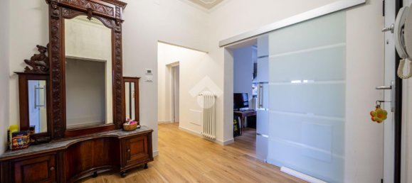 3 rooms Apartment in Reggio Emilia, Italy No. 5620 8
