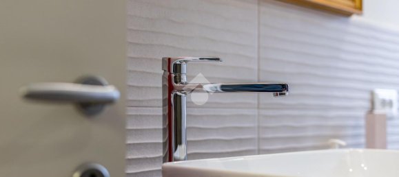 3 rooms Apartment in Reggio Emilia, Italy No. 5620 26