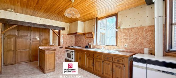 3 bedrooms House in Thorigny-sur-Oreuse, France No. 306087 5