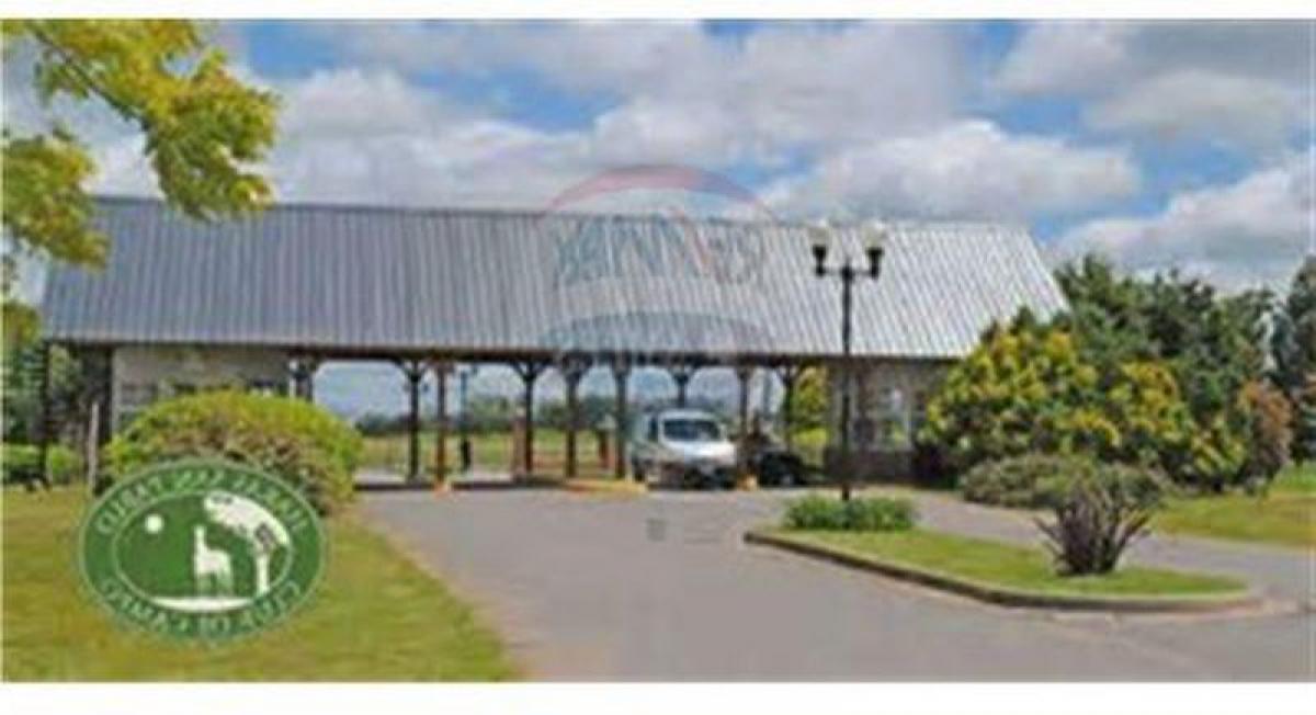  Land in Escobar, Argentina No. 40893