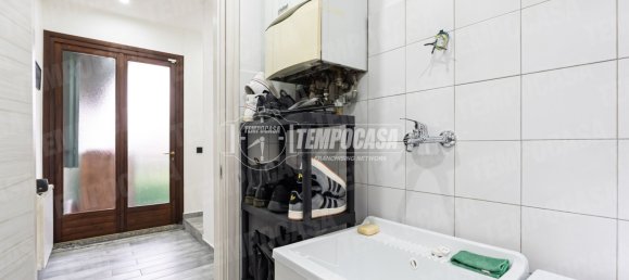 Apartamento de 2 dormitorios en Inverigo, Italy No. 150067 21