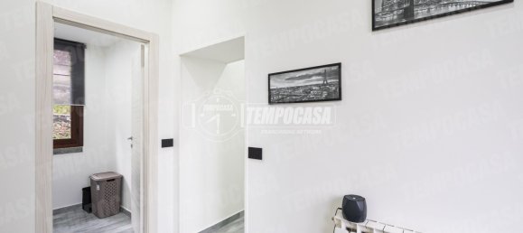 Apartamento de 2 dormitorios en Inverigo, Italy No. 150067 8