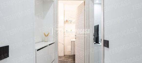 Apartamento de 2 dormitorios en Inverigo, Italy No. 150067 34