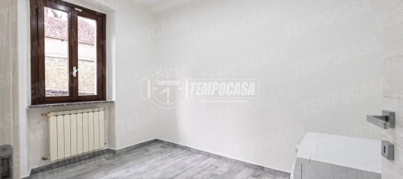 Apartamento de 2 dormitorios en Inverigo, Italy No. 150067 6