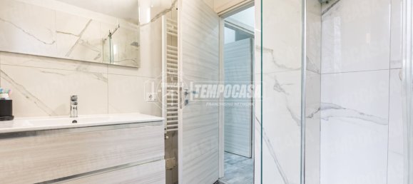 Apartamento de 2 dormitorios en Inverigo, Italy No. 150067 29