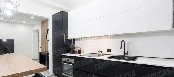 Apartamento de 2 dormitorios en Inverigo, Italy No. 150067 3