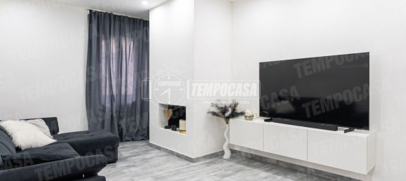 Apartamento de 2 dormitorios en Inverigo, Italy No. 150067 14